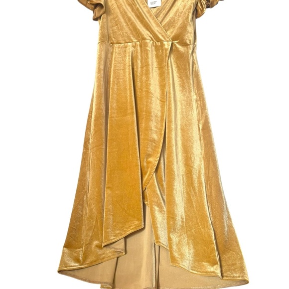 NWT Lucy Paris Women’s Velvet Wrap Dress Gold Flowy Sleeves Size M (No Belt) - Picture 14 of 14
